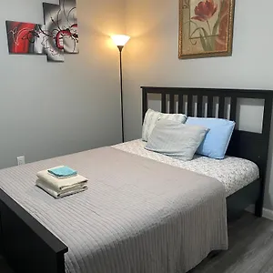 Cozy Getaway Homestay Newark